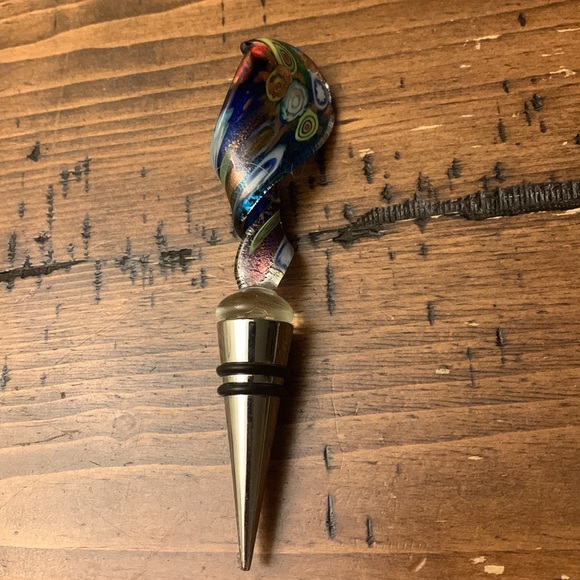 Bundle of 4 Wine Bottle Stoppers - Picture 6 of 6